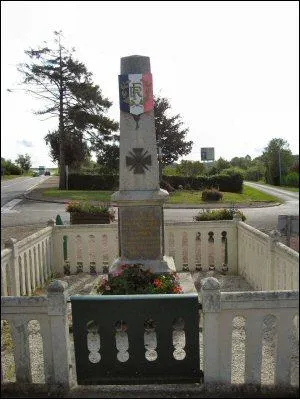 Monument aux morts d'Aunou-sur-Orne