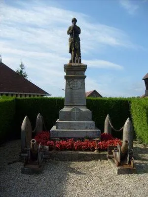 Monument aux morts de Crouttes