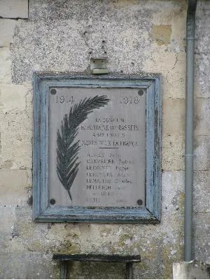 Plaque commémorative de Fontaine-les-Bassets