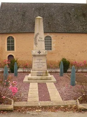 Monument aux morts de La Ferrière-Bochard