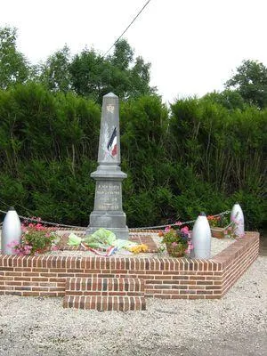 Monument aux morts de Saint-Germain-d'Aunay
