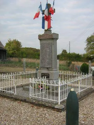 Monument aux Morts de Tubœuf à Saint-Michel-Tubœuf