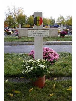 Tombe Soldats belges d'Alençon