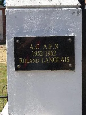 Monument aux morts de Saint-Nicolas-de-Sommaire