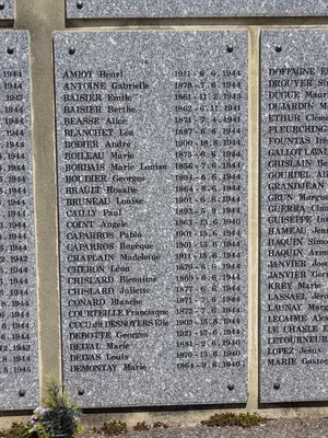 Plaque 39-45 du cimetière d'Argentan