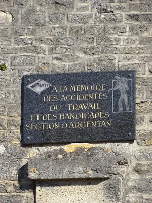 Plaque aux accidentés du travail à Argentan