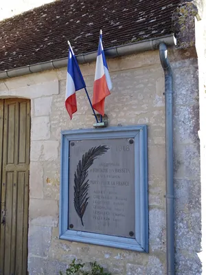 Plaque aux Morts de Fontaine-les-Bassets