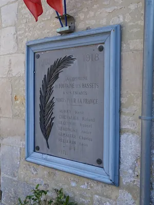 Plaque aux Morts de Fontaine-les-Bassets