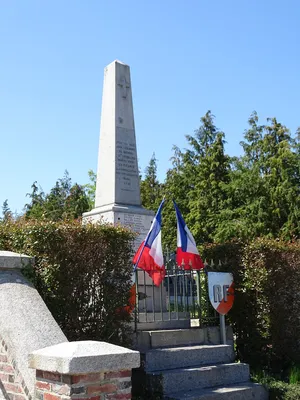 Monument aux Morts de Bourg-Saint-Léonard