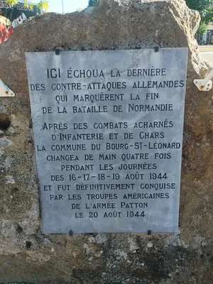 Monument dernière contre attaque au Bourg-Saint-Léonard
