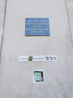 Place Robert Dugué à Argentan