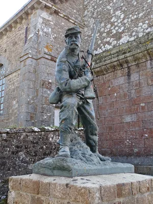 Mémorial aux Combattants des trois Générations à Saint-Bômer-les-Forges