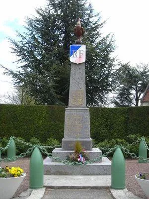 Monument aux morts de Fleuré