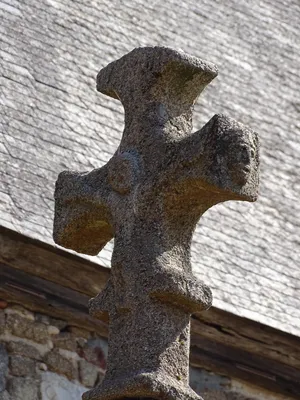 Croix de l'Église de Dompierre