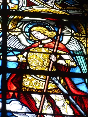 Vitrail Baie L : Jeanne-d'Arc dans l'Église Notre-Dame-de-l'Assomption à La Ferté-Macé