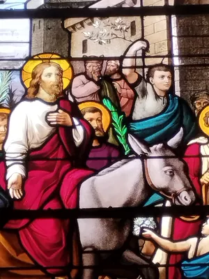 Vitrail Baie ZC dans l'Église Notre-Dame-de-l'Assomption à La Ferté-Macé