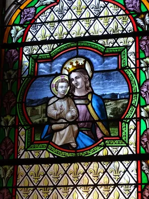Vitrail Baie 4 dans l'Église Notre-Dame-de-l'Assomption à Ommoy