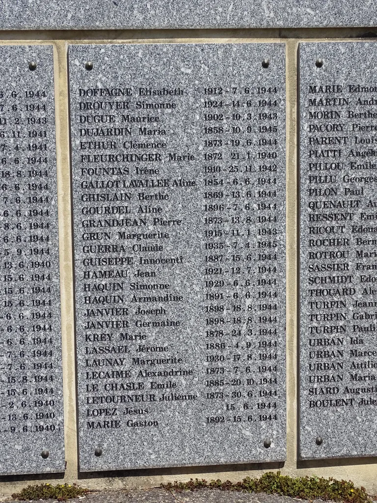 Plaque 39-45 du cimetière d'Argentan