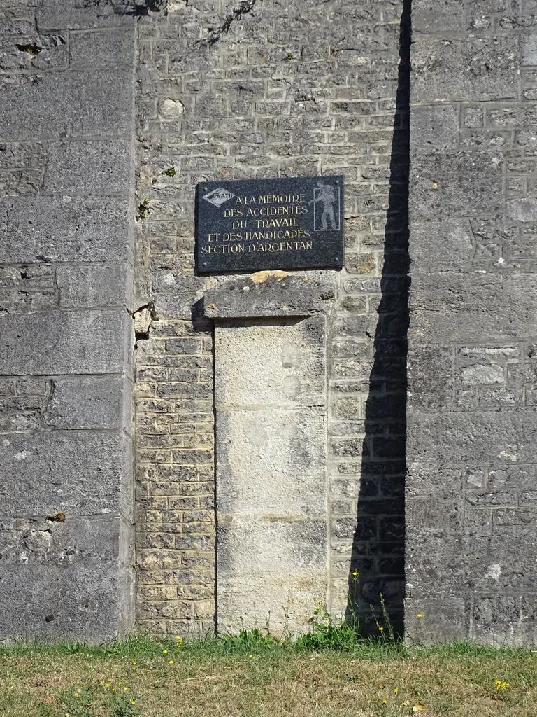 Plaque aux accidentés du travail à Argentan