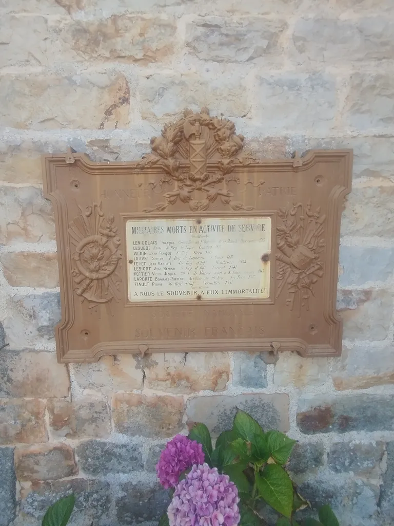 Plaque aux Morts du XIXe siècle à Rouellé
