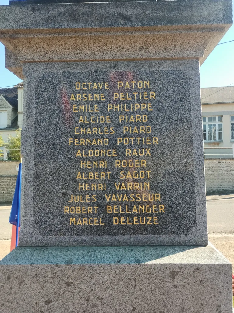 Monument aux Morts de Tournai-sur-Dive