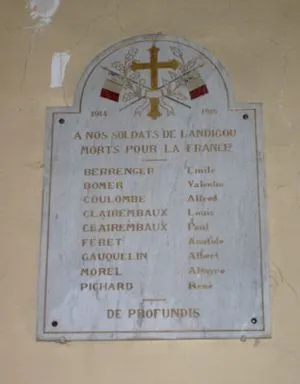 Plaque commémorative église 1914-1918 de Landigou
