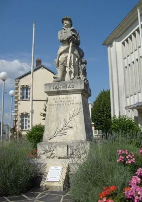 Monument aux morts de Rémalard