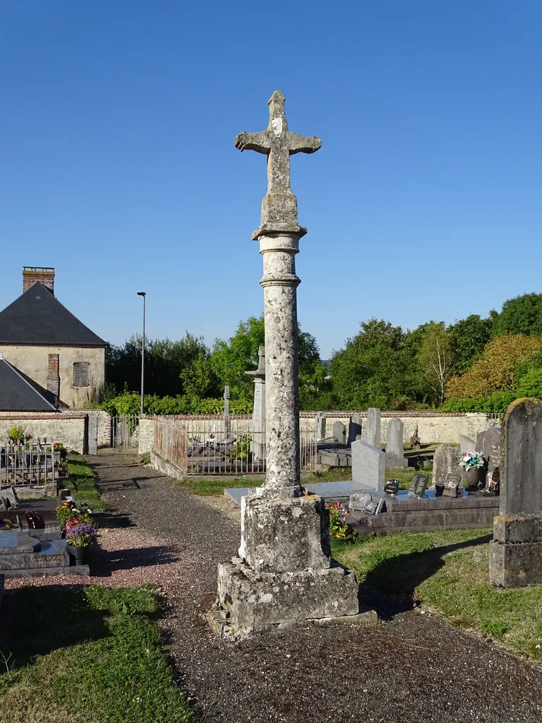 Croix du cimetière d'Ommoy