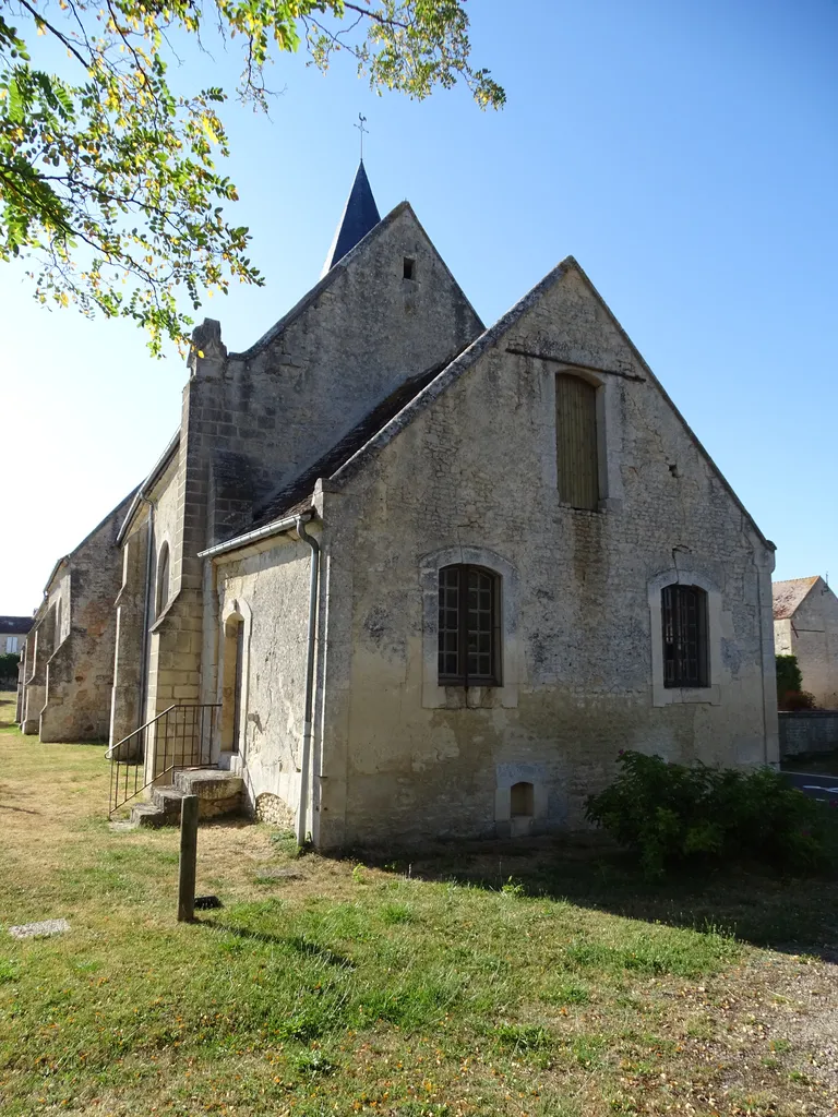 Église Saint-Rémi à Fontaine-les-Bassets