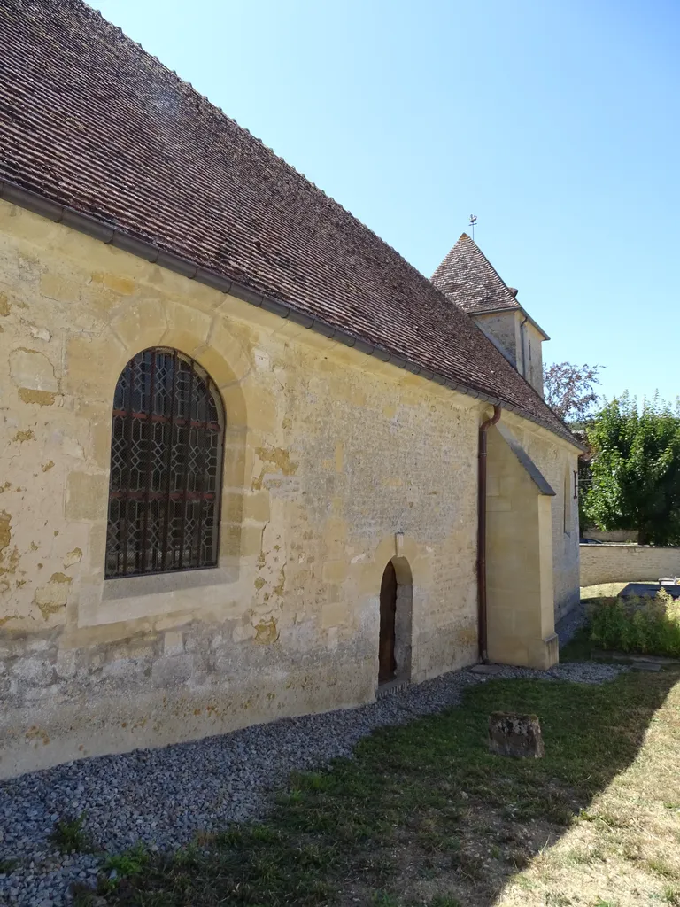 Église Saint-Gilles de Fougy au Bourg-Saint-Léonard