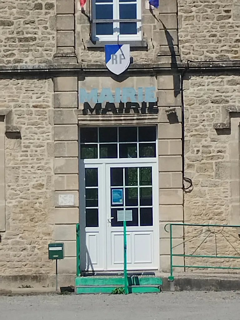 Mairie du Bourg-Saint-Léonard