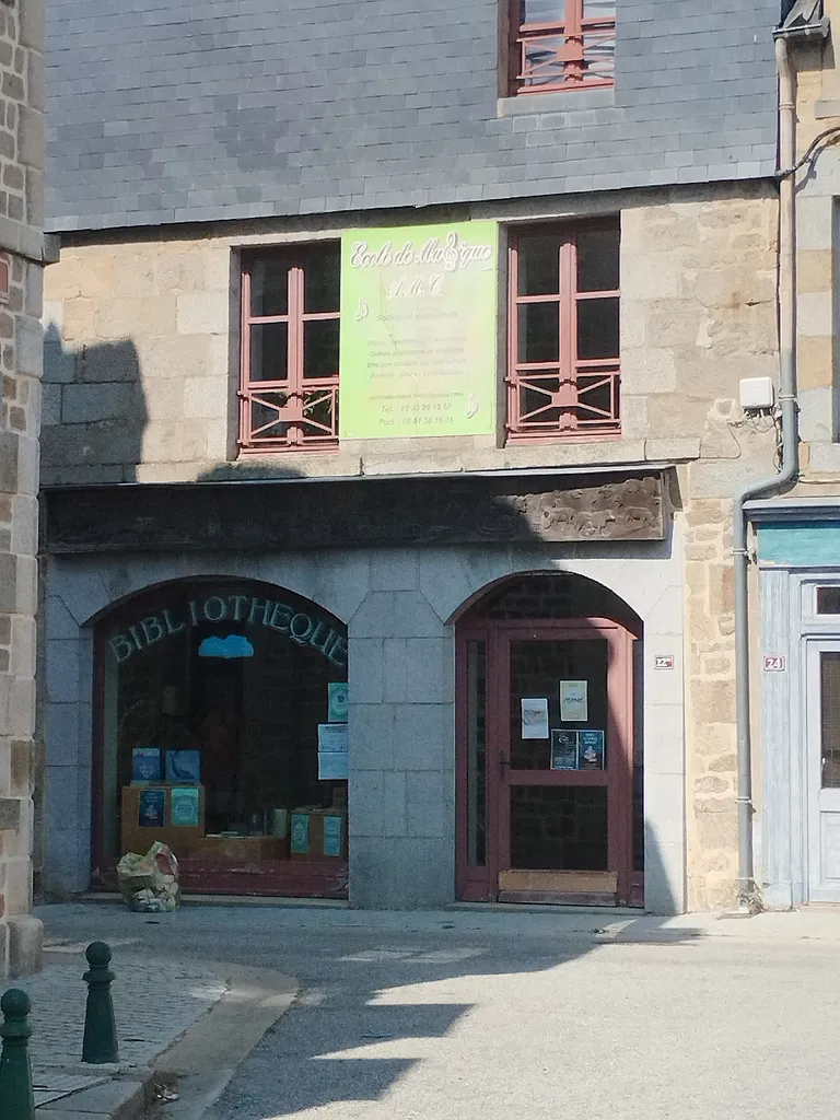 Bibliothèque municipale de Carrouges 
