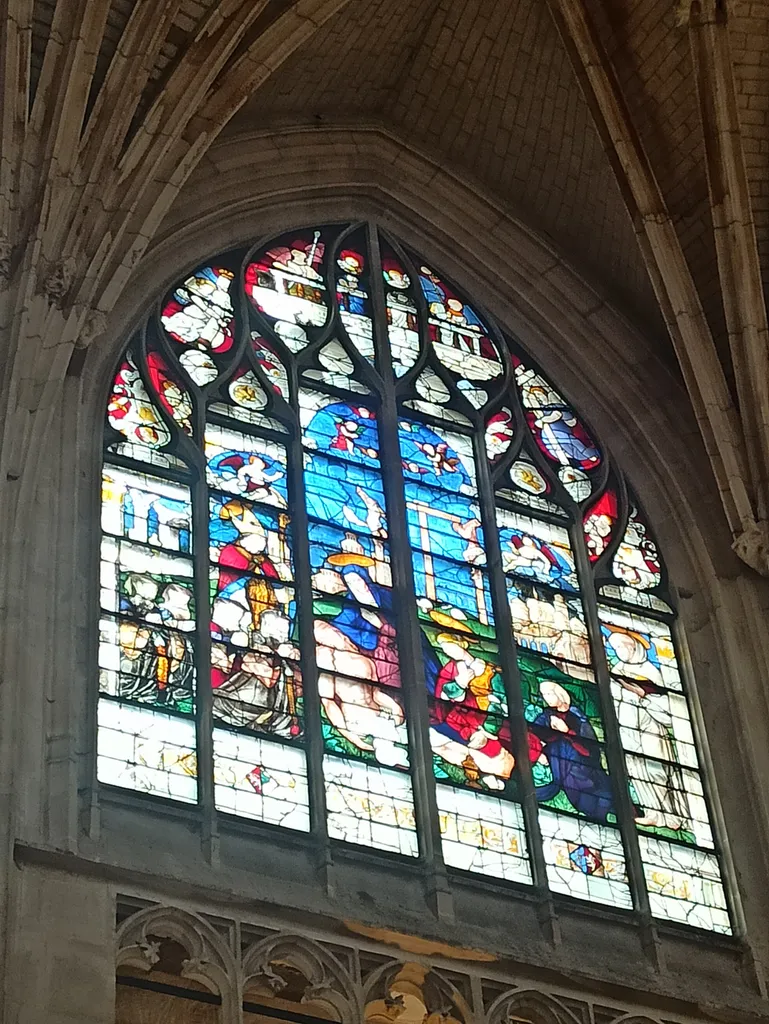 Vitrail  Baie 106 - La Descente de Croix dans la Basilique Notre-Dame d'Alençon
