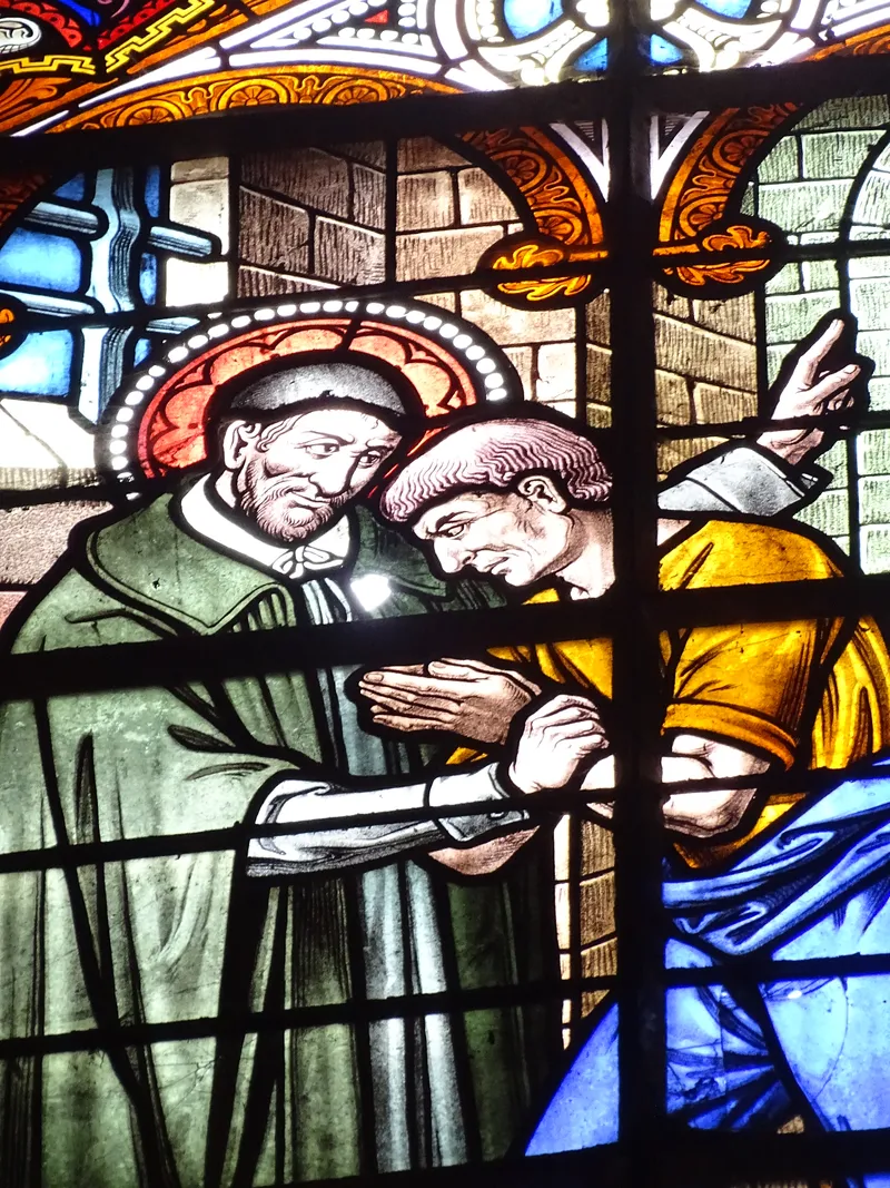 Vitrail Baie G : Saint-Vincent-de-Paul dans l'Église Notre-Dame-de-l'Assomption à La Ferté-Macé