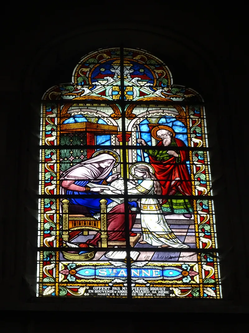 Vitrail Baie A : Sainte-Anne dans l'Église Notre-Dame-de-l'Assomption à La Ferté-Macé