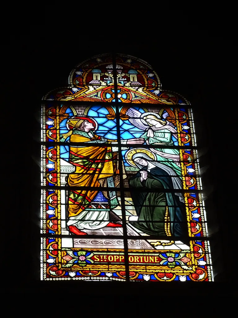 Vitrail Baie K : Sainte-Opportune dans l'Église Notre-Dame-de-l'Assomption à La Ferté-Macé