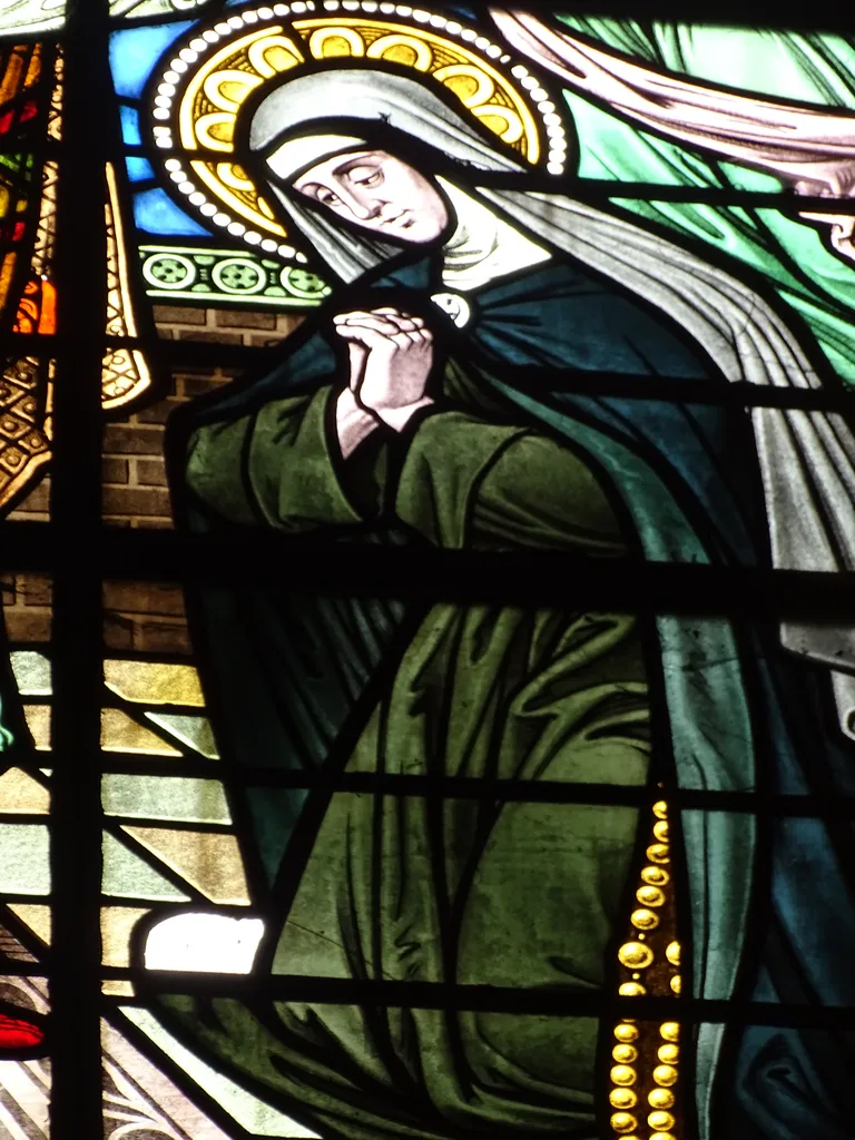 Vitrail Baie K : Sainte-Opportune dans l'Église Notre-Dame-de-l'Assomption à La Ferté-Macé