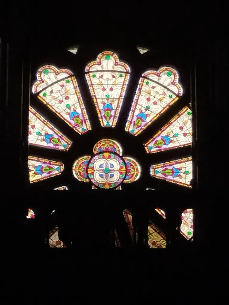 Vitrail Baie 00 dans l'Église Notre-Dame-de-l'Assomption à La Ferté-Macé