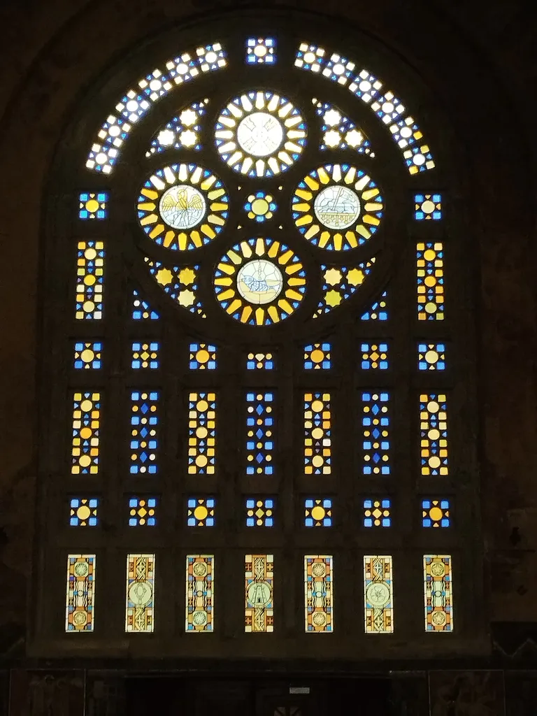 Vitrail Baie A dans l'Église Saint-Julien à Domfront-en-Poiraie